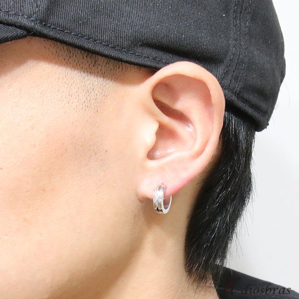 画像3: ステンレス フープピアス シルバー 金属アレルギー対応 メタル素材 ゴールド 金 シンプル 小さめ フープ ループ リング 輪っか ピアス アクセサリー メンズ レディース 中折れ式 13mm 光沢 カッティング エッジ ポリッシング 【メール便なら送料無料】 (3)