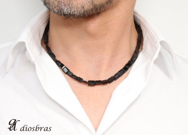 画像2: ネックレス ハイグレード 最上級 オニキス スクエアエッジカット 7mm 馬蹄 ホースシュー フェザー ネックレス メンズ ネイティブ /羽/オニキス シルバー925 チェーン メディスンホイール フェザー 6.5mm〜7mm【diosbras-ディオブラス】 (2)
