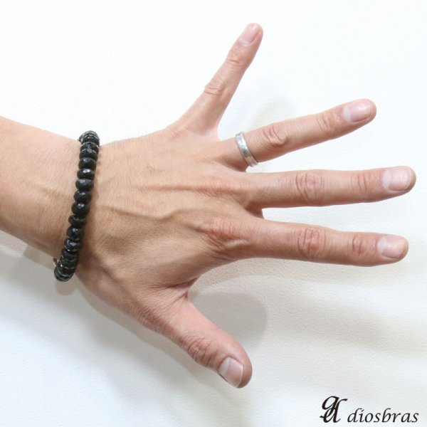 画像2: ブラックスピネル ブレスレット 9mm 馬蹄 ホースシュー フェザー メンズ ネイティブ シルバー925 チェーン メディスンホイール フェザー 9mm〜9,7mm 【diosbras-ディオブラス】 (2)