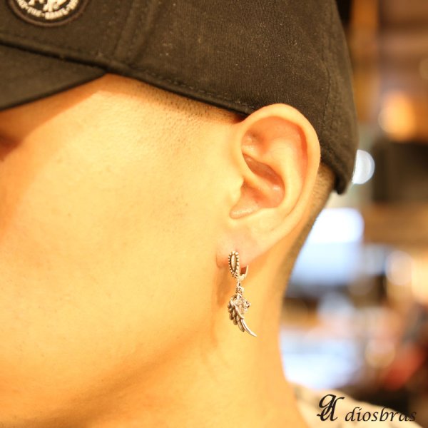 画像4: 【メンズピアス】【シルバーアクセサリー】【シルバーピアス】●バラ売り(片耳のみ)羽根 ドロップピアス フェザー イーグル ホワイト ジルコニア ブラック (4)