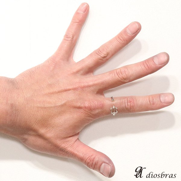 画像2: 【シルバーリング】ほこ やり 矢 アローズ 矛 槍【シルバーアクセサリー】 プレーン シンプル フリーサイズ シルバーアクセサリー メンズ シルバーリング 指輪 シルバー925 メンズアクセサリー 大きいサイズ (2)