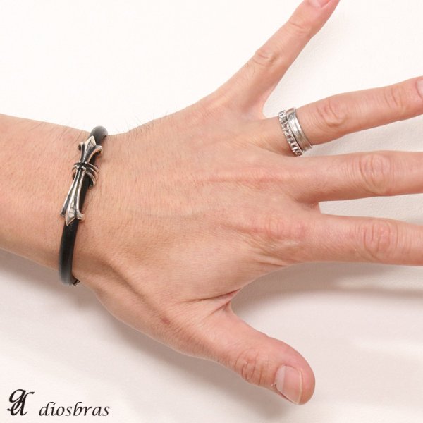 画像2: レザーブレスレット　シルバーブレスレット　レザーブレスレット　フック　Tバー　ボーン　シルバー９２５製　スカル　ユリ　クロス　ジルコニア　丸革紐　メンズ　レディース　スカル　骸骨　ドクロ【SA】【diosbras-ディオブラス-】 (2)