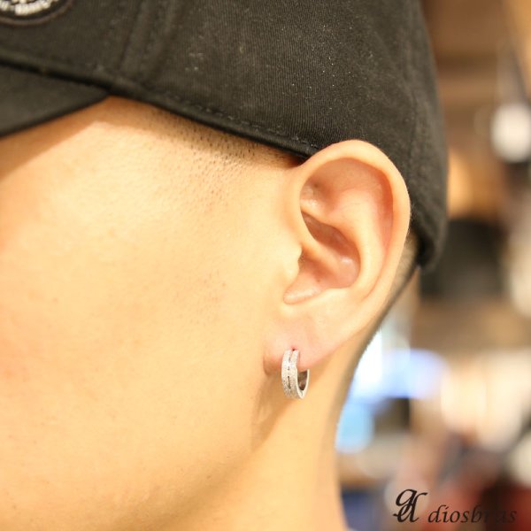 画像3: ステンレス フープピアス シルバー 金属アレルギー対応 メタル素材 シンプル 小さめ フープ ループ リング 輪っか ピアス アクセサリー メンズ レディース 中折れ式 13mm 艶消し ポリッシング【メール便なら送料無料】 (3)