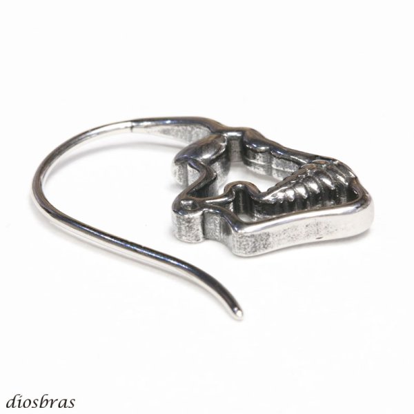 画像3: ステンレス スカル 骸骨 ドクロ フック式 ピアス クロス 十字架 シルバー 金属アレルギー対応 メタル素材 シンプル 小さめ リング  ピアス アクセサリー  メンズ  レディース  ジルコニアピアス ブラツク (3)