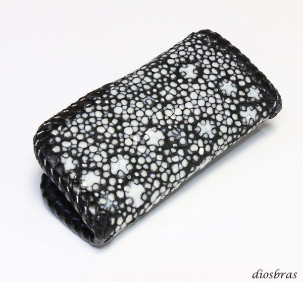 画像4: キーケース 4連 ガルーシャ スティングレイ メンズ レディース 本革 スティングレー スター エイ革 梅花皮 かいらぎ イバラエイ ガルーシャ   スタースティングレー バイカー 牛革 ハンドメイド コンチョ (4)