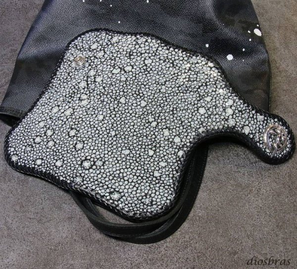 画像4: メンズ長財布 バイカーズウォレット イバラエイ レザーウォレット 本革 カットスティングレー スター エイ革 長財布 バイカーズウォレット レザーウォレット シルバー925コンチョ 革財布 皮財布 ロングウォレット 天然皮革 梅花皮 かいらぎ メンズ 長財布 ガルーシャ (4)