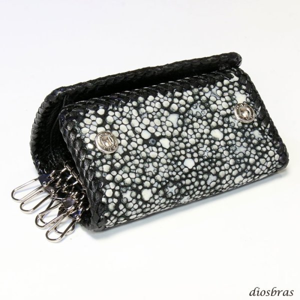 画像4: キーケース 6連 ガルーシャ スティングレイ メンズ レディース 本革 スティングレー スター エイ革 梅花皮 かいらぎ イバラエイ  スタースティングレー バイカー 牛革 ハンドメイド 三つ折り財布 財布 レザーウォレット ウォレット バイカー ハーフウォレット (4)