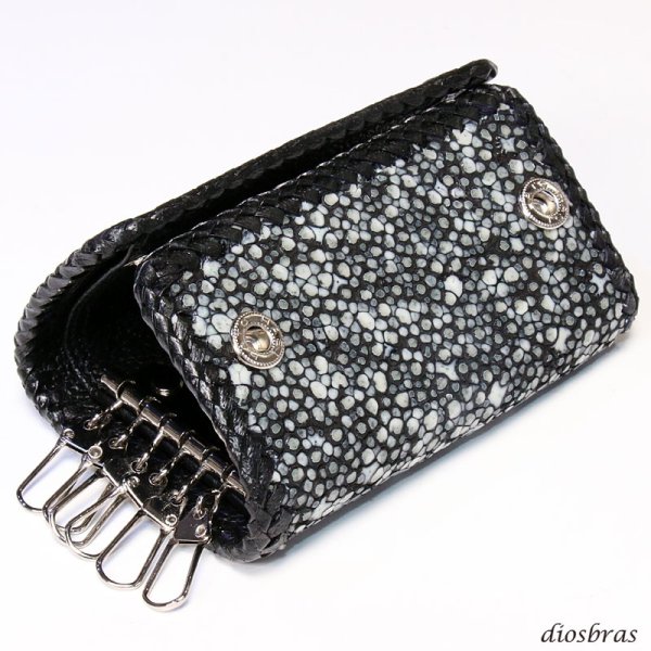 画像4: キーケース　6連　ガルーシャ　スティングレイ メンズ レディース 本革 スティングレー スター エイ革 梅花皮 かいらぎ イバラエイ  スタースティングレー バイカー 牛革 ハンドメイド 三つ折り財布 財布 レザーウォレット ウォレット バイカー ハーフウォレット (4)