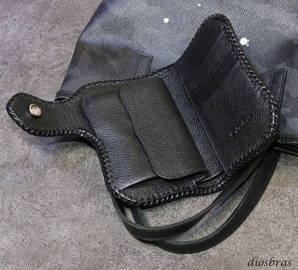 画像5: メンズ 二つ折り財布 バイカーズウォレット  イバラエイ ミドル ハーフウォレット シンプル レザーウォレット 本革 カットスティングレイ エイ 革 シルバー925コンチョ 革財布 皮財布 ロングウォレット 天然皮革 天然皮革 梅花皮 かいらぎ メンズ 長財布 ガルーシャ (5)