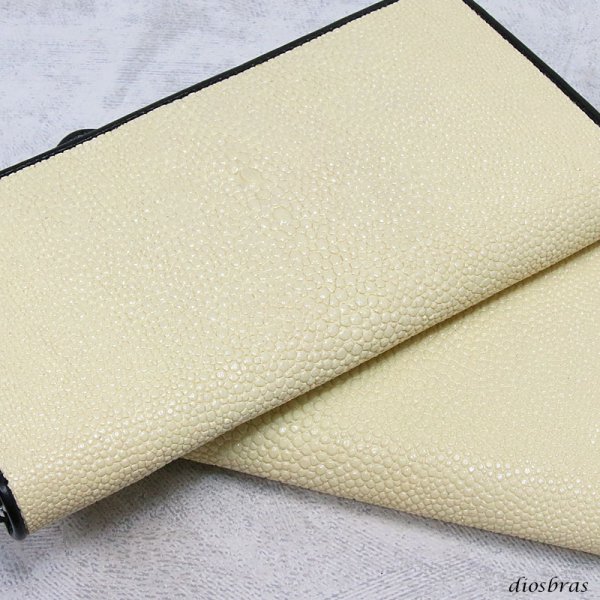 画像15: 匠プレミアムシリーズ VALENA-ヴァレナ- 財布 ラウンドファスナー メンズ レディースマルチカラーファスナー 本革 カットスティングレー エイ革  大容量 ラウンドファスナー ウォレット ガルーシャ ラウンド ジッパー ZIPPER 財布 ヌメ革 レザーウォレット ロングウォレット バイカー 長財布 牛革 紳士 婦人 バニラホワイト (15)