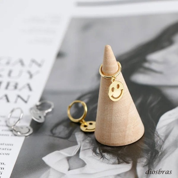 画像2: ピアス スマイル スマイルマーク ニコチャン フープ リング コインピアス  シンプル ゴールド ピアス  メンズ レディース クロスピアス 18金 チャーム クロス リリー 百合 クロス 十字架 メンズ レディース 両耳用 (2)