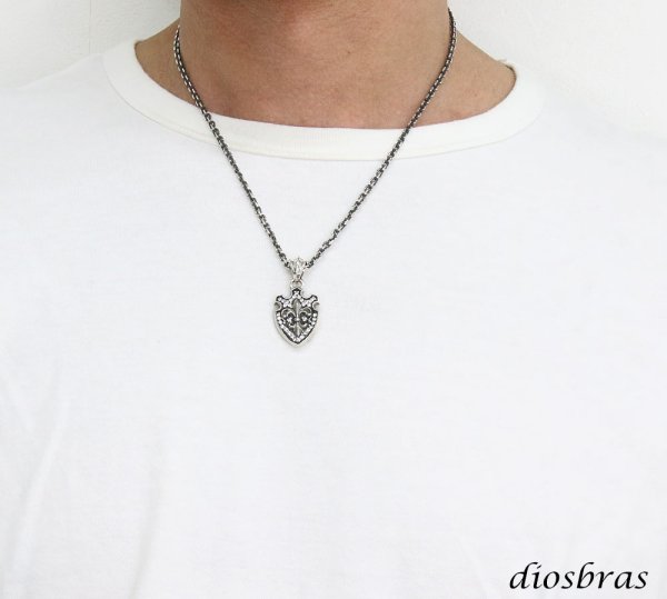 画像2: ユリの紋章 リバーシブル ペンダント ユリ リリー  ペンダント クロス 十字架 ミニクロス ブラック ジルコニア シルバー925 ペンダント トップ シルバー 925 ネックレス  メンズ レディース (2)