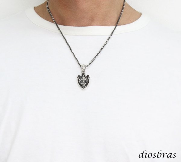 画像4: ユリの紋章 リバーシブル ペンダント ユリ リリー  ペンダント クロス 十字架 ミニクロス ブラック ジルコニア シルバー925 ペンダント トップ シルバー 925 ネックレス  メンズ レディース (4)