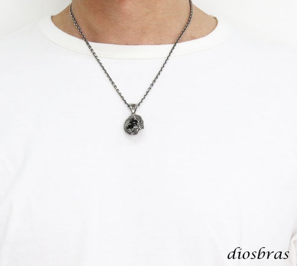 画像3: シルバー925 ドラゴン オニキス 竜 龍 オニキス バイカー 和柄 龍彫りペンダント   メンズ シルバーネックレス シルバーアクセ ペンダントトップ ハード (3)