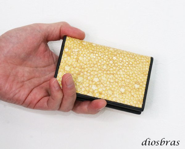 画像2: カード入れ 名刺入れ 定期入れ パスケース メンズ レディース パス入れ 免許証入れ 本革 スター エイ革 梅花皮 かいらぎ イバラエイ カットスティングレイ エイ革 カードケース 名刺入れ  ポイントカード  クレジットカード  収納  牛革  スティングレー ガルーシャ (2)