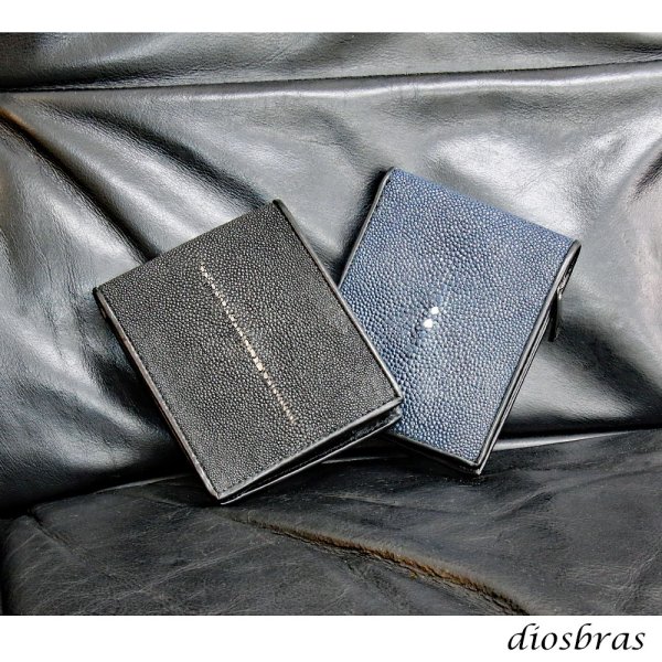 画像10: メンズ二つ折り レザーウォレット 本革 スティングレイ エイ革 ガルーシャ シンプルウォレット スリム 薄い 短財布 レザーウォレット 革財布 皮財布 ショートウォレット ウォレット 紳士財布 婦人財布 サイフ 二つ折り財布 メンズ レディース 財布 L型コインファスナー (10)