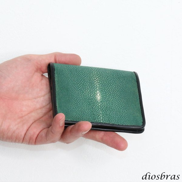 画像12: メンズ二つ折り レザーウォレット 本革 スティングレイ  スティングレー エイ革 シンプル スーパースリム 極薄 メンズ短財布 レザーウォレット 革財布 皮財布 ショートウォレット 本物 天然皮革 レディース 紳士財布 プレゼント 二つ折り財布 スティングレー ガルーシャ (12)