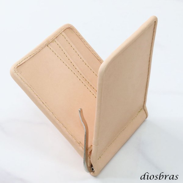 画像8: メンズ二つ折り マネークリップウォレット レザーウォレット 本革 サドルレザー 牛革 シンプル スリム  カードケース 小銭入れなし 短財布  革財布 皮財布 ショートウォレット 本物 天然 紳士財布 婦人財布 プレゼント サイフ 二つ折り財布 メンズ 財布 ナチュラル 黒 茶 (8)