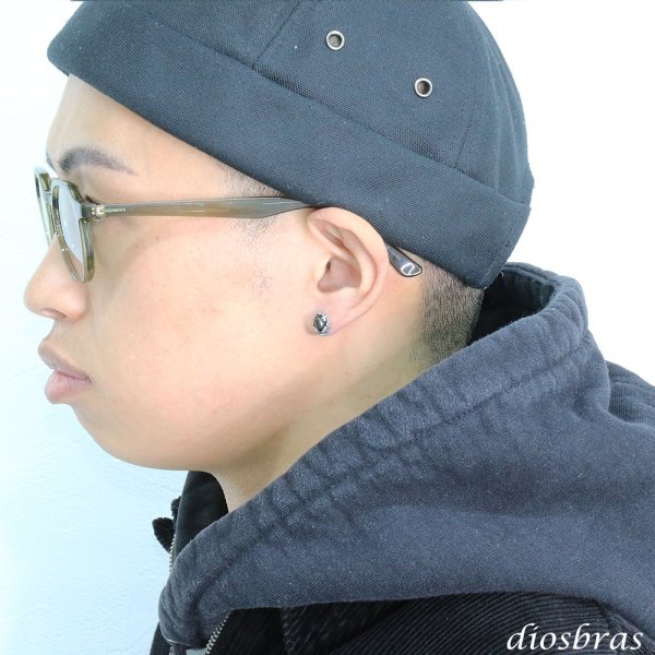 画像5: ピアス ブラックスター ムーンストーン ターコイズ アラベスク 王冠 クラウン クロス 十字架 ダイオプサイト ワンポイント ゴシック 本物シルバー925  ピアス 片方 パワーストーン ピアス片耳 片方販売ピアス メンズ レディース メール便なら送料無料 (5)