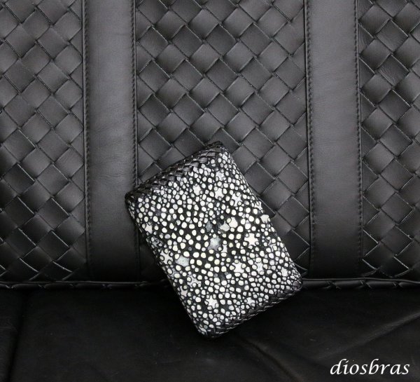 画像8: キーケース　6連　ガルーシャ　スティングレイ メンズ レディース 本革 スティングレー スター エイ革 梅花皮 かいらぎ イバラエイ  スタースティングレー バイカー 牛革 ハンドメイド 三つ折り財布 財布 レザーウォレット ウォレット バイカー ハーフウォレット (8)