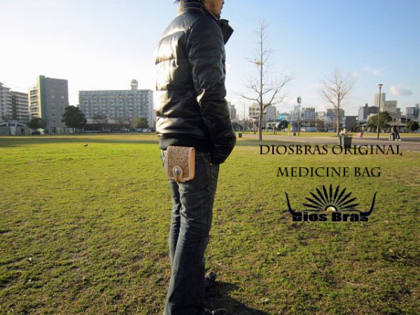 画像5: 【diosbras-ディオブラス】透かし彫りカービングINパイソン メディスンバッグ 本革サドルレザー  メディスンバック バイカーズ /牛革 ウェストバック シルバー925コンチョ/サイドバック【CPA】 (5)