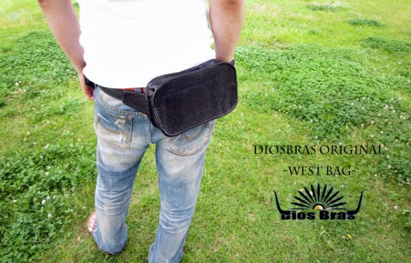 画像5: 【diosbras-ディオブラス-】ウェストバック シャークスキン&牛革コンビ サイドバック バイカー /牛革 ウェストポーチシルバーコンチョ【SS】 (5)